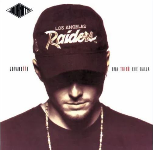 UNA TRIBU' CHE BALLA