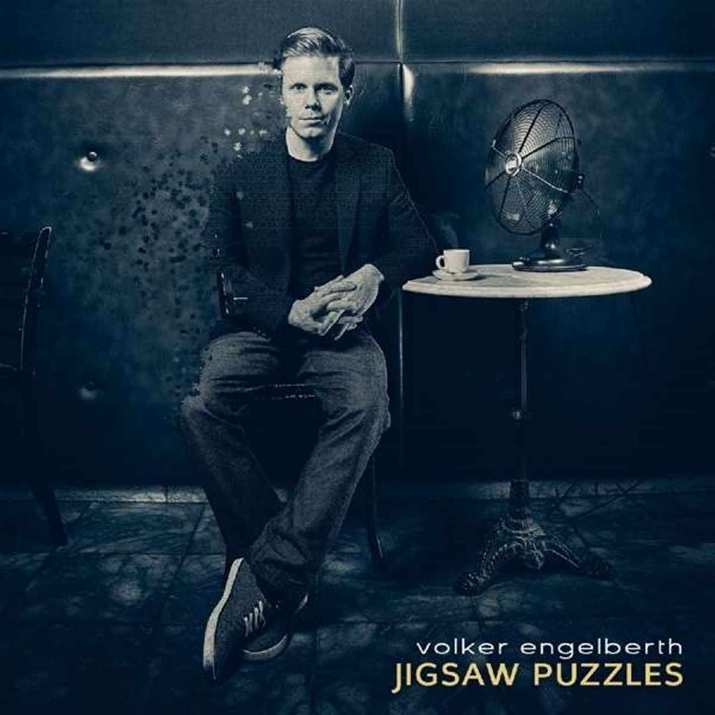 JIGSAW PUZZLES