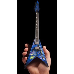 AXE HEAVEN: MEGADETH LICENSED MINIATURE GUITAR / RUST IN PEACE