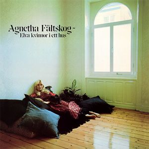 ELVA KVINNOR I ETT HUS